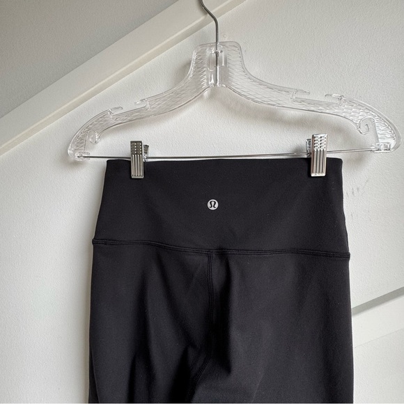 Lululemon Wunder Under Crop High-Rise *Full-On Luxtreme 23" Black size 6 - Picture 7 of 8